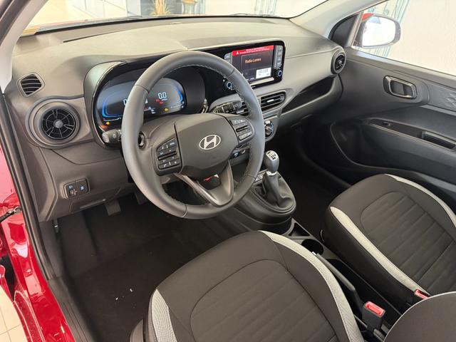 Hyundai i10 Go Rot