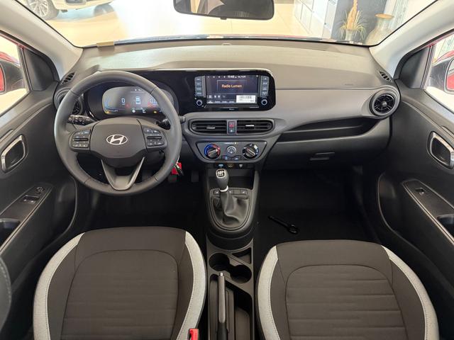 Hyundai i10 Go Rot