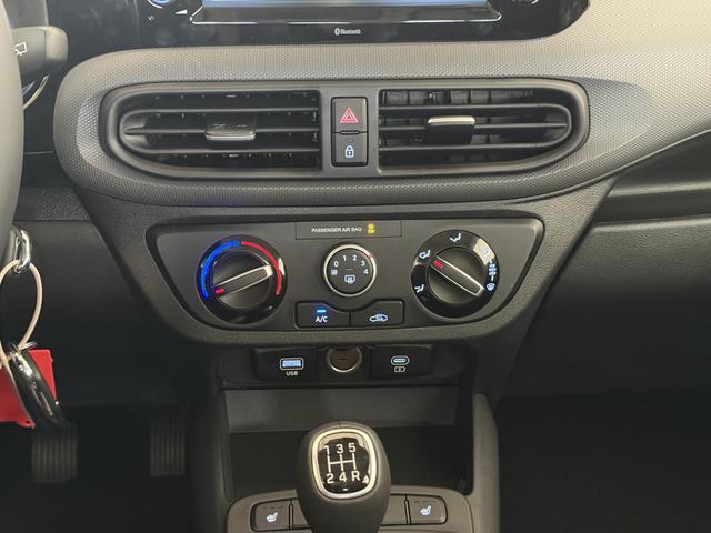 Hyundai i10 Go Rot