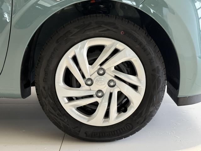 Hyundai i10 GO Mangrove Green