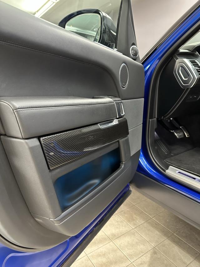 Range Rover SVR Carbon