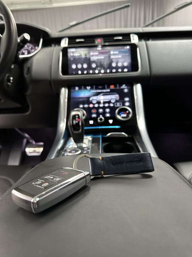 Range Rover SVR Carbon