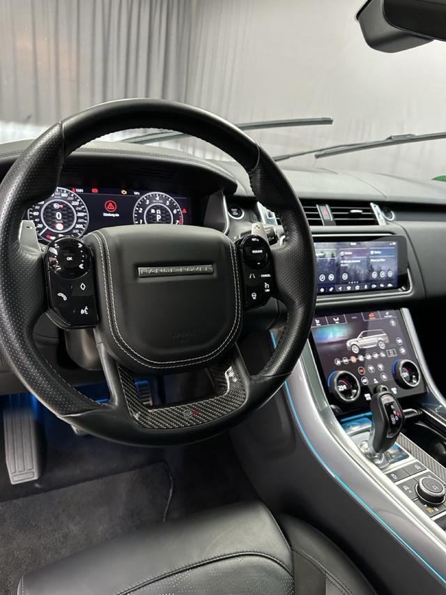 Range Rover SVR Carbon