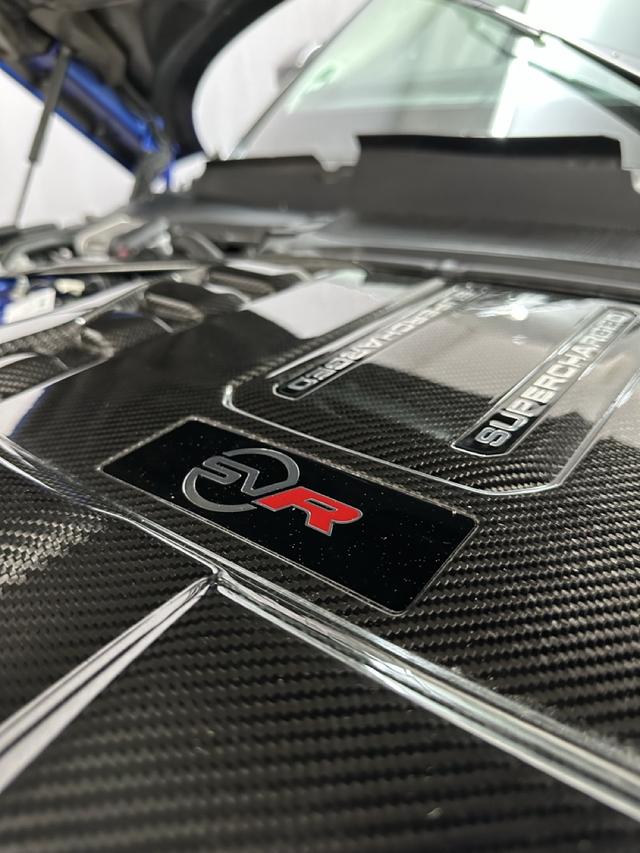 Range Rover SVR Carbon