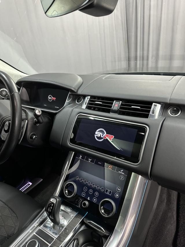 Range Rover SVR Carbon