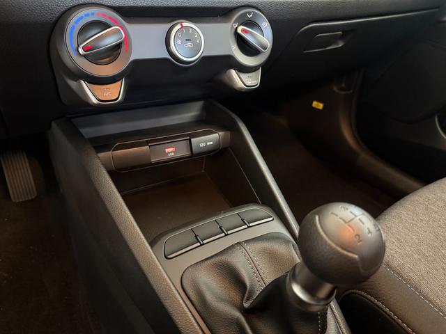 Kia Stonic Silver