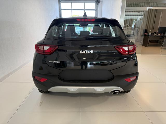 Kia Stonic Silver