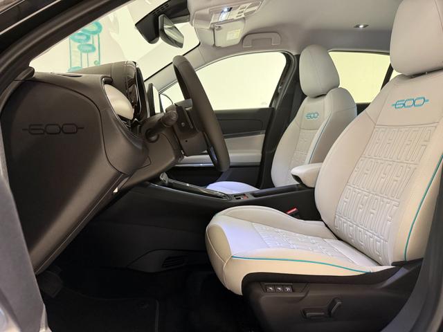 Fiat 600 La Prima Cinema Schwarz