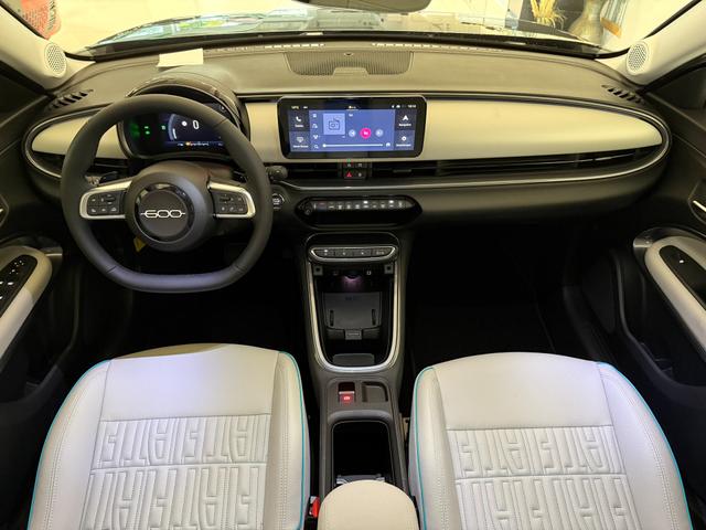 Fiat 600 La Prima Cinema Schwarz