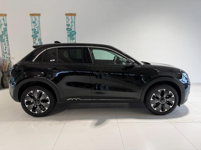 Fiat 600 La Prima Cinema Schwarz