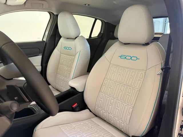 Fiat 600 La Prima Cappuccino Beige