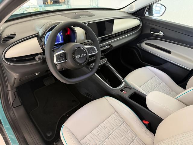 Fiat 600 La Prima Aqua Blau