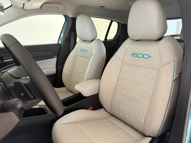 Fiat 600 La Prima Aqua Blau