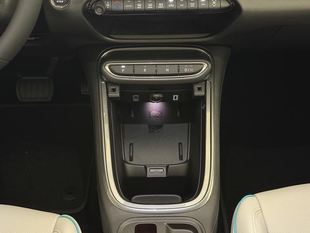 Fiat 600 La Prima Aqua Blau