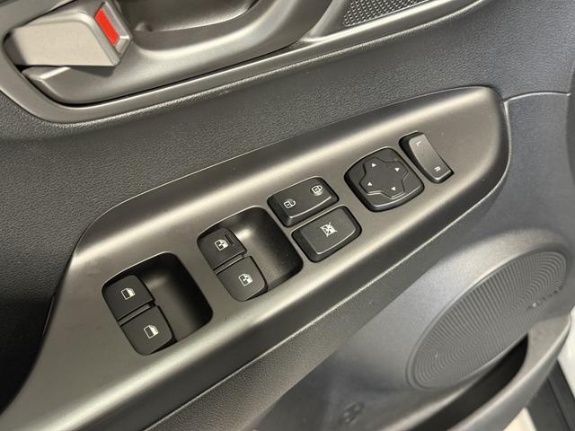 Hyundai Kona Elektro Chalk White