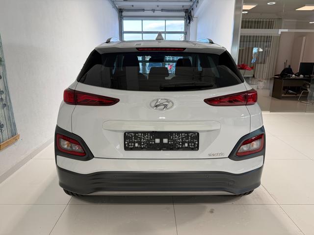 Hyundai Kona Elektro Chalk White