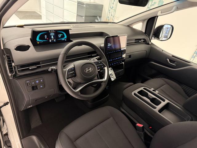 Hyundai Staria Kastenwagen 3 Sitzer