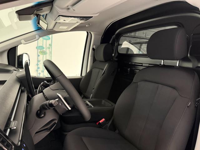Hyundai Staria Kastenwagen 3 Sitzer