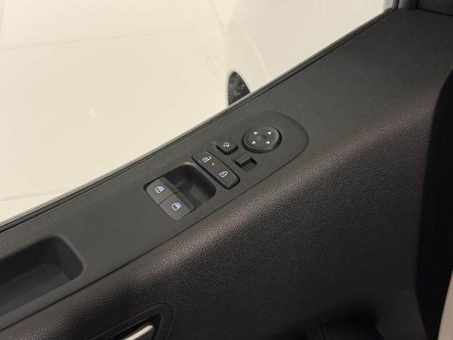 Hyundai Staria Kastenwagen 3 Sitzer