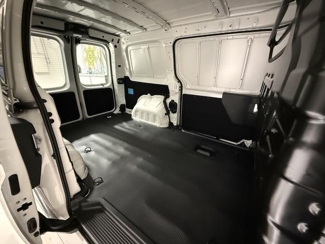 Hyundai Staria Kastenwagen 3 Sitzer