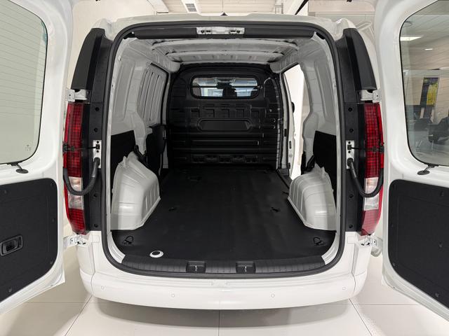 Hyundai Staria Kastenwagen 3 Sitzer