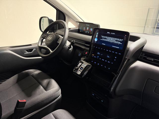 Hyundai Staria Kastenwagen 3 Sitzer