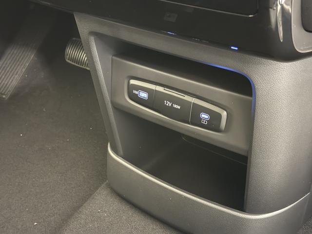 Hyundai Staria Kastenwagen 3 Sitzer