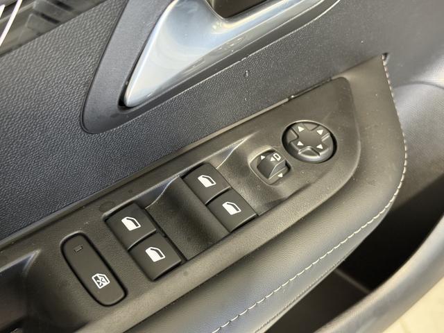 Peugeot 208 Allure Okenit