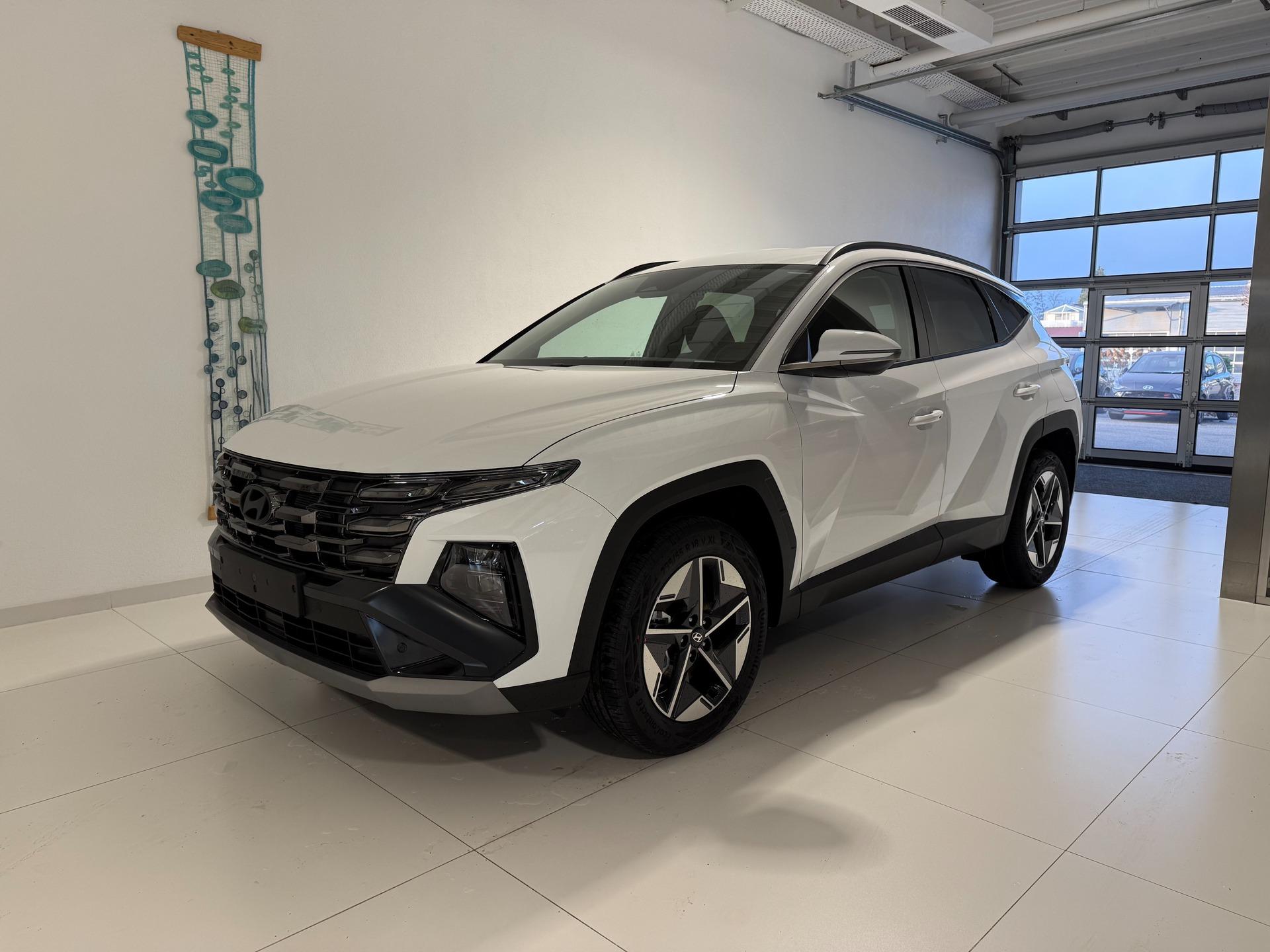 Hyundai TUCSON GO! 1.6 T-GDI Hybrid 2WD AT 176 kW (239 PS) 5 Jahre Garantie, 2-Zonen-Klimaautomatik, Sitzheizung, Lenkradheizung, Navigationssystem, DAB, Android Auto, Apple CarPlay, R&uuml;ckfahrkamera, Einparkhilfe vorne und hinten, 18 Zoll Leichtmetallfelgen, uvm. 