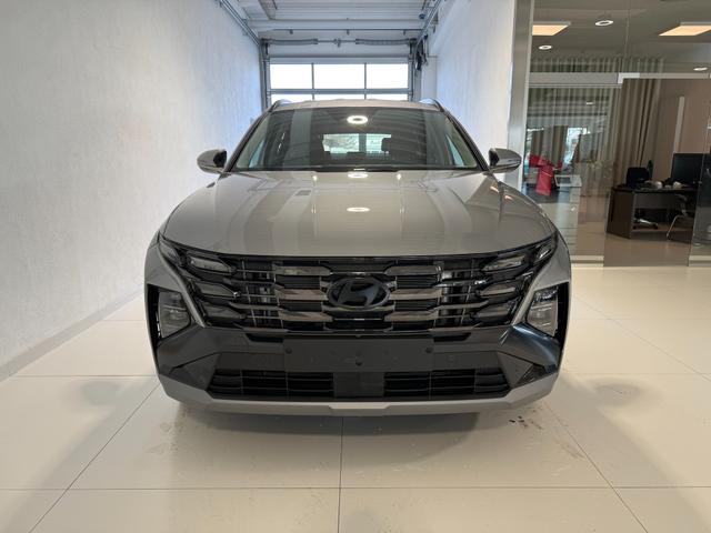 Hyundai GO Plus Shimmering Silver