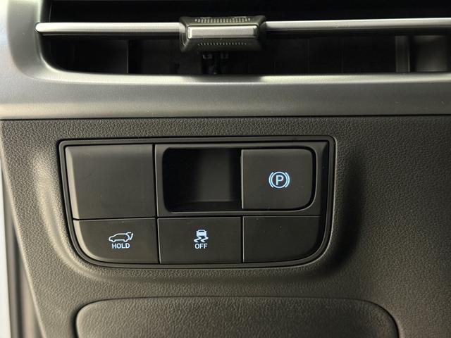 Hyundai GO Plus Shimmering Silver