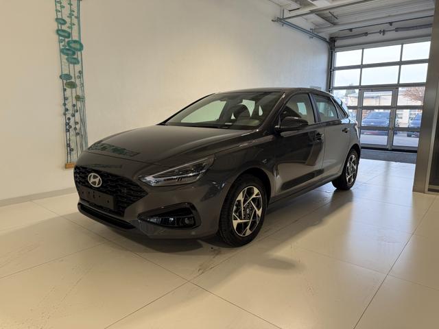 Hyundai i30 - GO 1.5 DPI 71 kW (97 PS) Radio, DAB, Android Auto, Apple CarPlay, Navigationssystem, Bluetooth, Klimaanlage, Lenkradheizung, Sitzheizung, R&uuml;ckfahrkamera, Einparkhilfe vorne und hinten, 16 Zoll Leichtmetallfelgen, uvm.