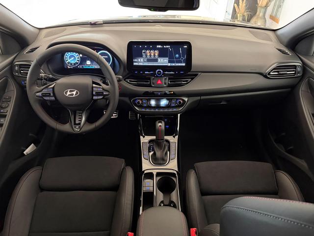 i30 Fastback N Line, Beispielbilder, ggf. teilweise mit Sonderausstattung