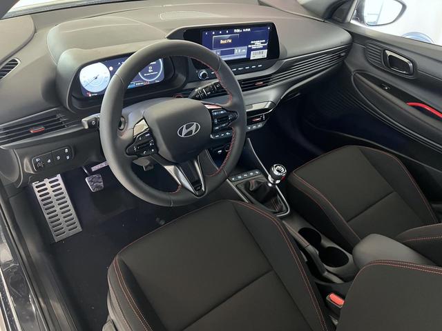 i20 Innenraum MT, Beispielbilder, teilweise mit Sonderausstattung