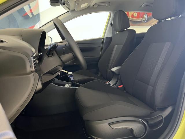 i20 Innenraum, Beispielbilder, teilweise mit Sonderausstattung