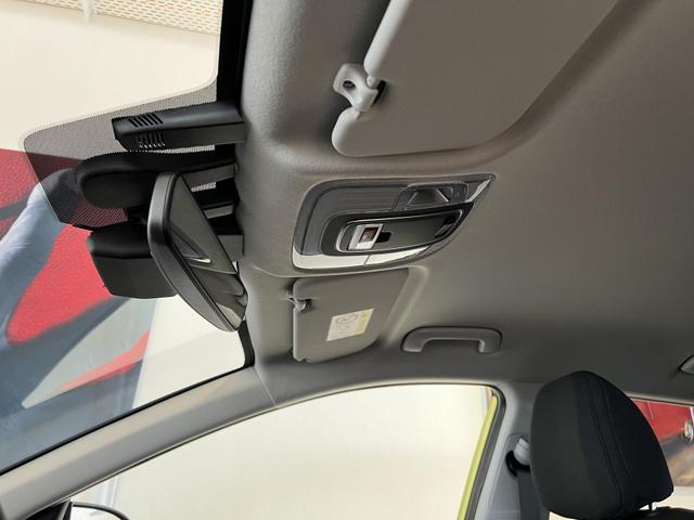 i20 Innenraum, Beispielbilder, teilweise mit Sonderausstattung