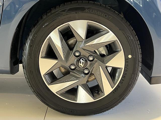 i10 GO Plus Vibrant Blue Vorlauf, Beispielbilder, teilweise mit Sonderausstattung