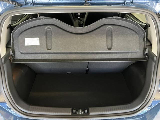 i10 GO Plus Vibrant Blue Vorlauf, Beispielbilder, teilweise mit Sonderausstattung