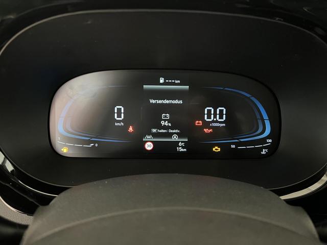 i10 GO Plus Vibrant Blue Vorlauf, Beispielbilder, teilweise mit Sonderausstattung