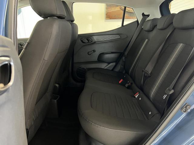 i10 GO Plus Vibrant Blue Vorlauf, Beispielbilder, teilweise mit Sonderausstattung