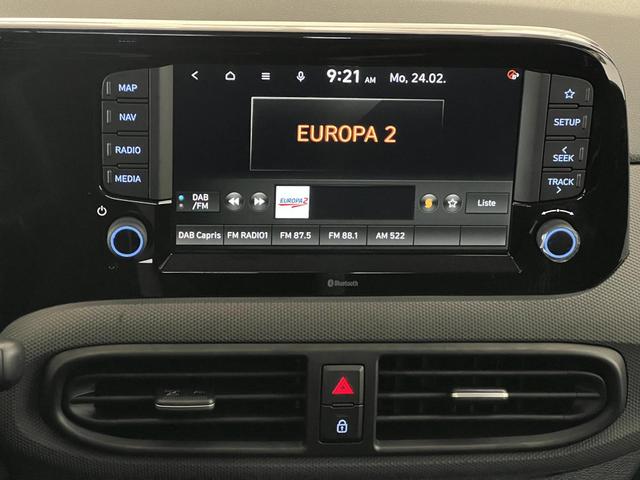 i10 GO Plus Vibrant Blue Vorlauf, Beispielbilder, teilweise mit Sonderausstattung