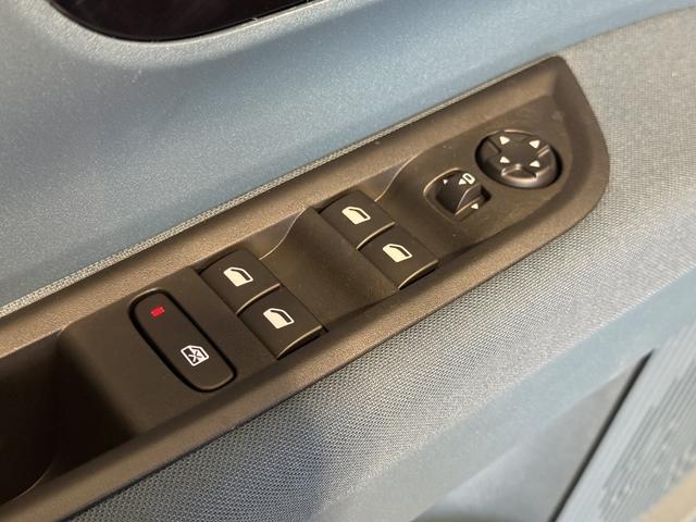 Fiat Grande Panda La Prima Lago Blau