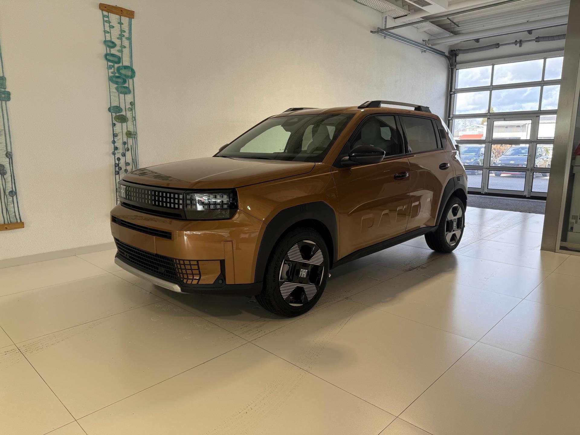 Fiat Grande Panda LA PRIMA HYBRID 1.2 eDCT 81 kW &euro; 5.200,00 gespart ! MEGA (110 PS) Klimaautomatik, Radio, DAB, Navigationssystem, Lenkradheizung, Sitzheizung, Induktionsladen f&uuml;r Smartphones, LED-Scheinwerfer, Lichtsensor, Regensensor, Tempomat, 17 Zoll LM R&auml;der 