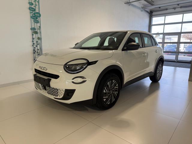 Fiat 600 - POP HYBRID 1.2 T3 81 kW (110 PS) DCT Klimaanlage, Radio, DAB, Android Auto, Apple CarPlay, Mirror Screen, LED-Scheinwerfer, Einparkhilfe hinten, Regensensor, Lichtsensor, h&ouml;henverstellbarer Fahrersitz, uvm.