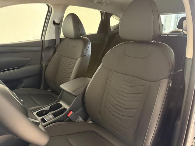 Hyundai Tucson GO Plus Shimmering Silver