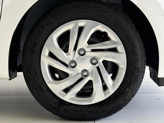 Hyundai i10 Go Atlas White