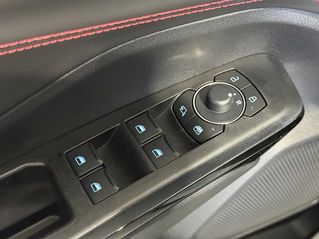 Ford Puma ST-Line Cactus Grau