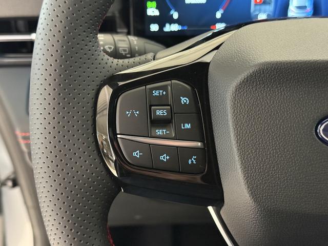 Ford Puma ST-Line Solar Silber