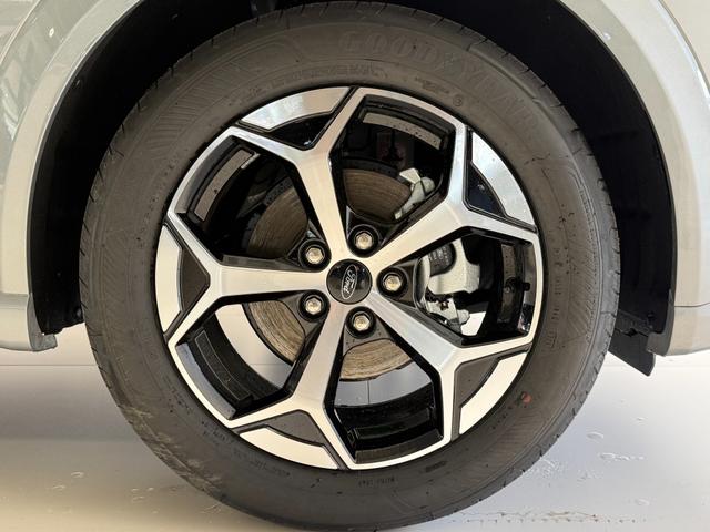 Ford Puma ST-Line Solar Silber