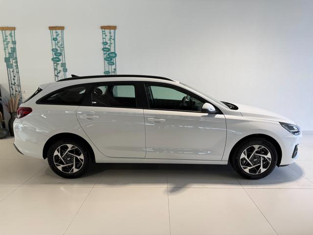 Hyundai i30 Kombi GO Serenity White